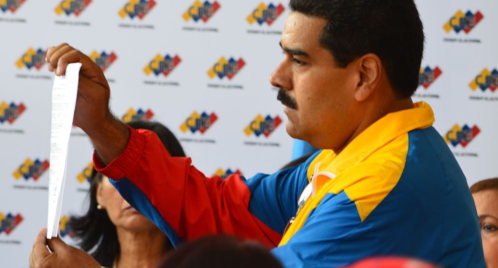Тринадцать лет назад венесуэльцы избрали своим президентом Николаса Мадуро. Но американцам он не понравился