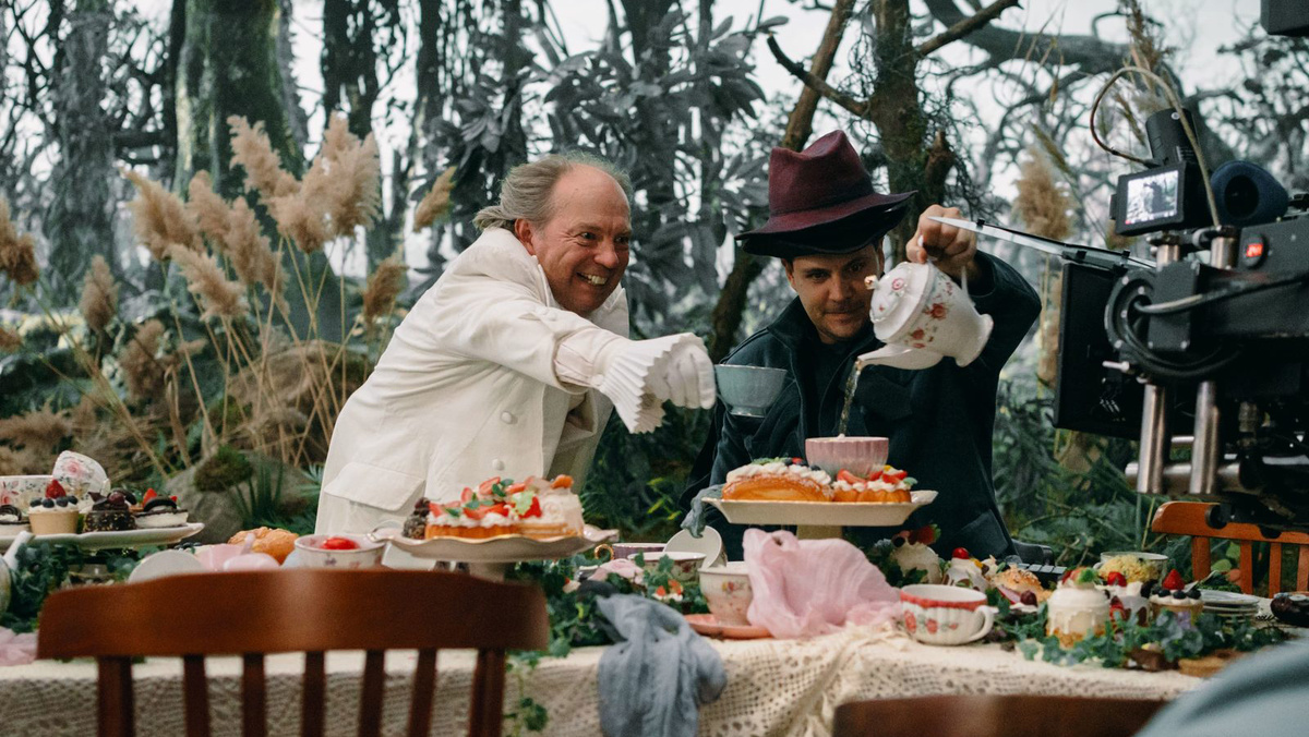 Фото со съёмок фильма «Алиса в стране чудес» , «Медиаслово», KION, «Газпром-Медиа Холдинг», 2025