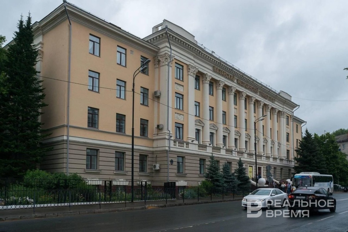    Девушка прислушалась к совету отца, к себе самой — и в итоге поступила на педиатрический факультет КГМУ. Максим Платонов / realnoevremya.ru