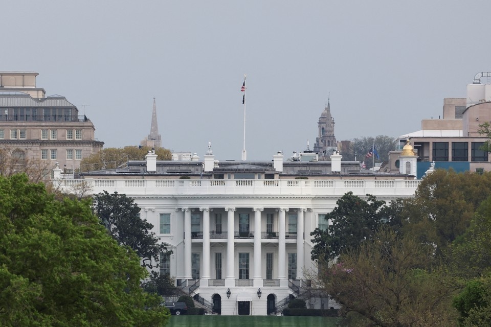    Возле Белого дома начался митинг против агрессии США REUTERS