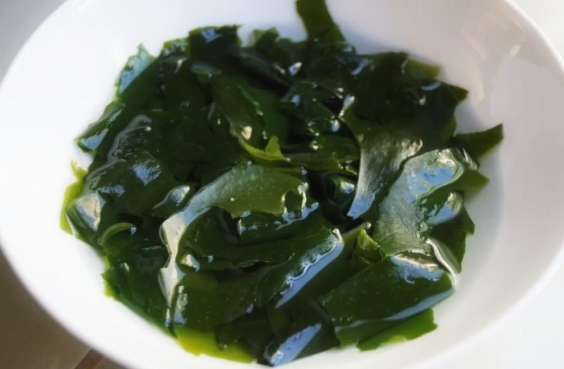 И это не пустые слова - правильный кислотно-щелочной баланс напрямую влияет на вес, давление, здоровье сердца и даже на риск онкологических заболеваний.
