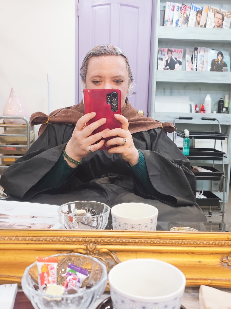 И покрасилась заодно. Стала чуть темнее 😁(фото моё)