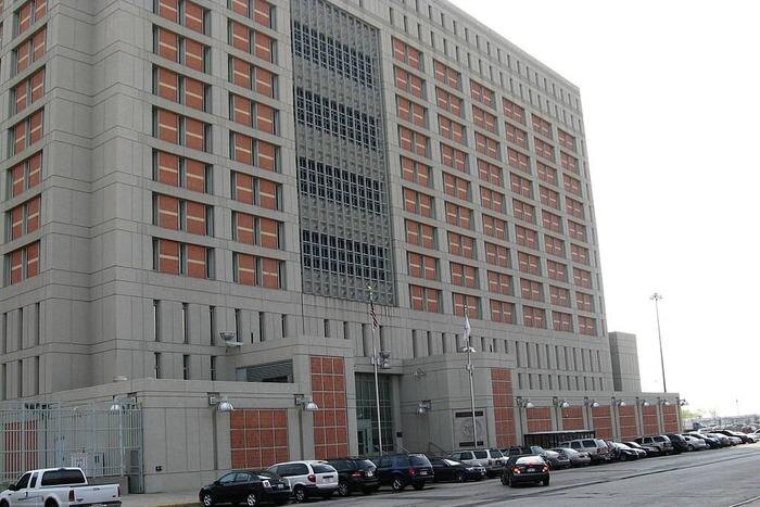 Обложка © Wikipedia / Jim.henderson