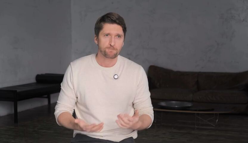 В нынешнее время Пчела работает над тремя кинолентами