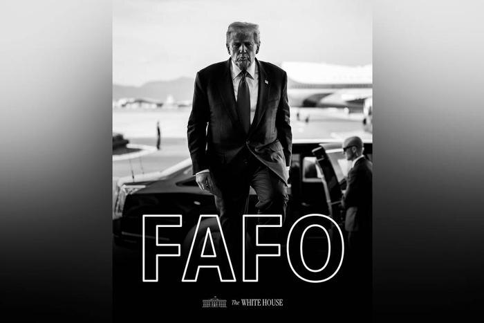 Белый дом опубликовал постер с Трампом и нецензурным мемом. Фото © X / The White House