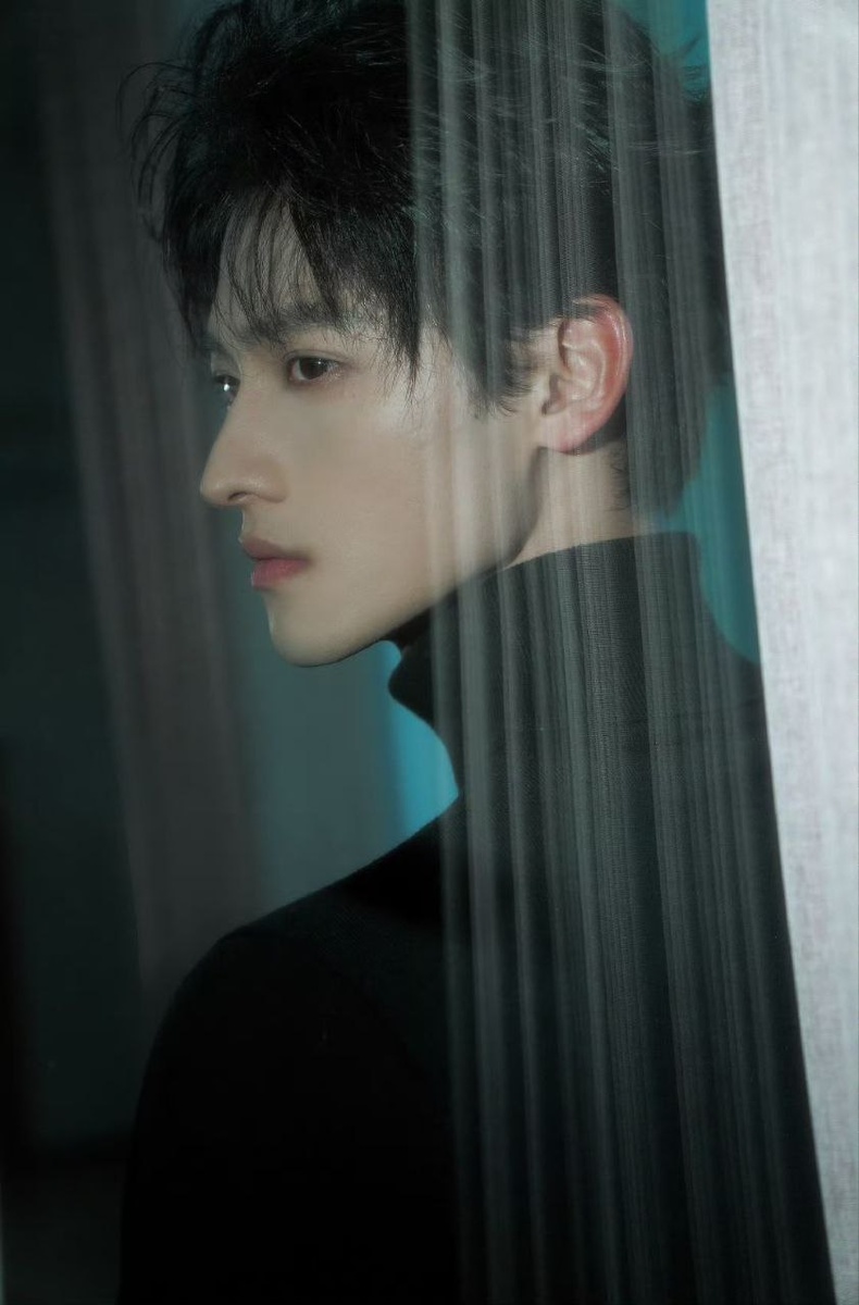 Цюань Илунь. Смотрите галерею...