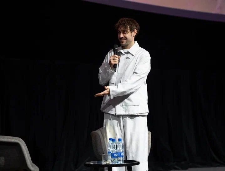    Антон Филипенко до сих пор не избавился от страха камеры. Фото: Фото предоставлены киностудией Горького