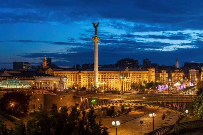 Обложка © Shutterstock / FOTODOM / Elena_Suvorova