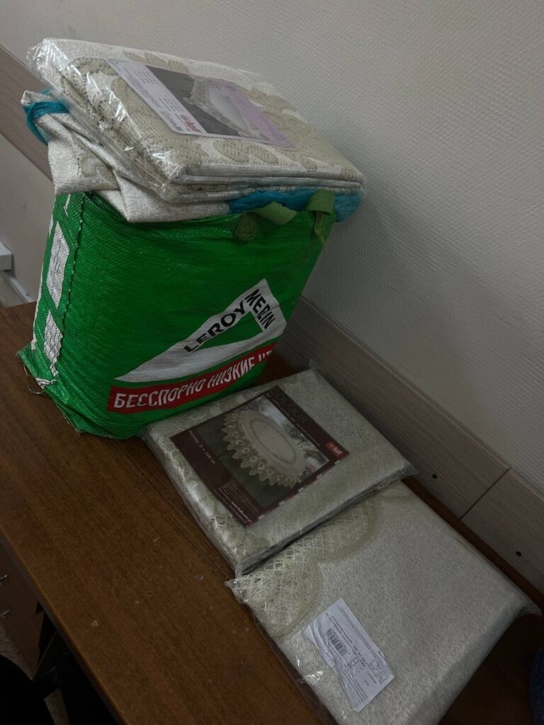    В Оренбурге рецидивист украл 17 скатертей из багажника автомобиля Оренбуржье