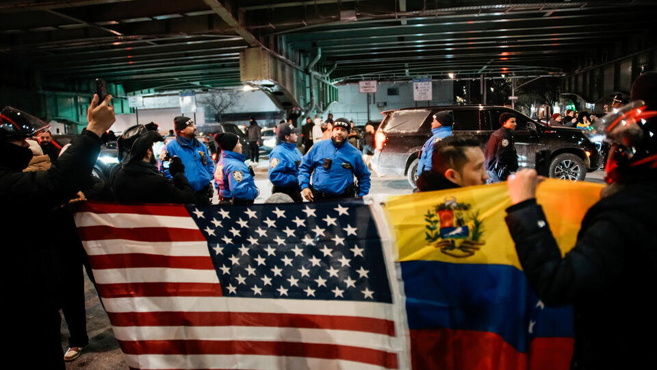     В США начались акции в поддержку Венесуэлы REUTERS/Eduardo Munoz