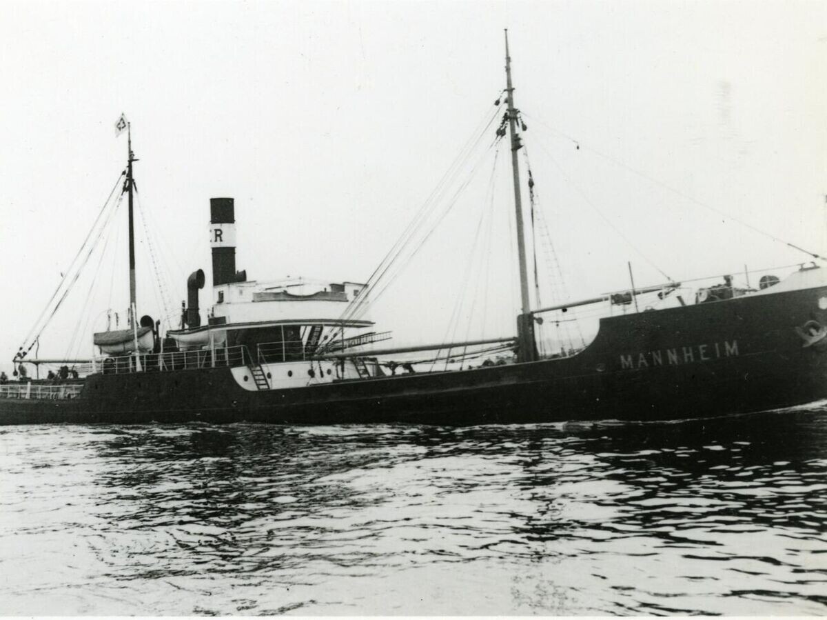     Корабль "Мангейм" типа Карлсруэ | © Public domain