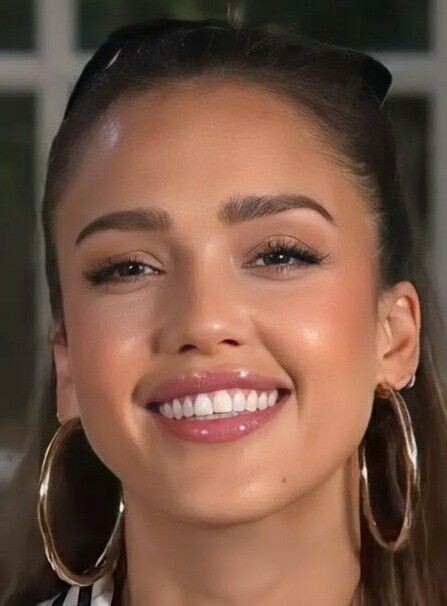 Джессика Альба: знаменитая американская актриса. Фото из Яндекс картинки