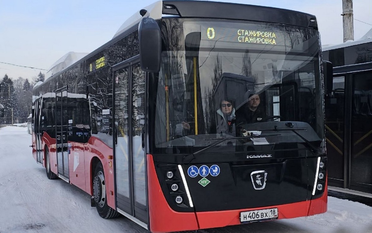    Новые автобусы вышли на троллейбусный маршрут № 4 в Ижевске