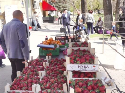    точка незаконной торговли в Ростове // фото: donland.ru