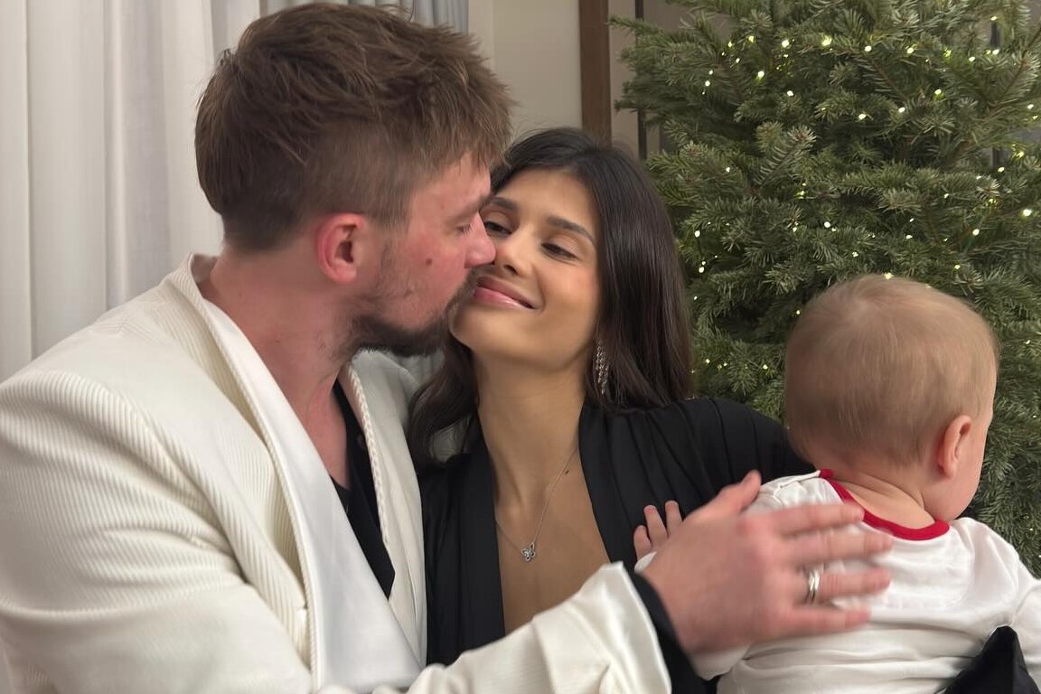     Жена Александра Петрова показала умилительные снимки с актером и маленьким сыном