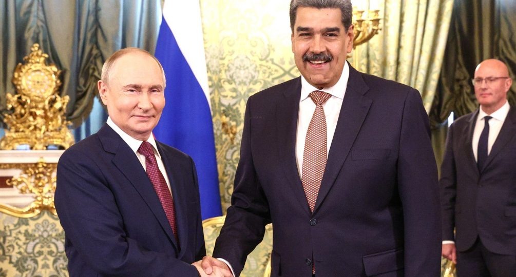 «Проклятие» союзников России: США ударили по Венесуэле и Ирану после подписания стратегических Договоров с РФ