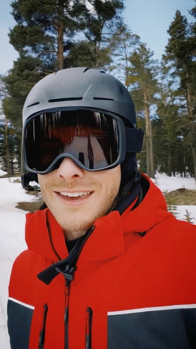 Керем Бюрсин. Публикация от 2022. Фото открытые источники интернет.