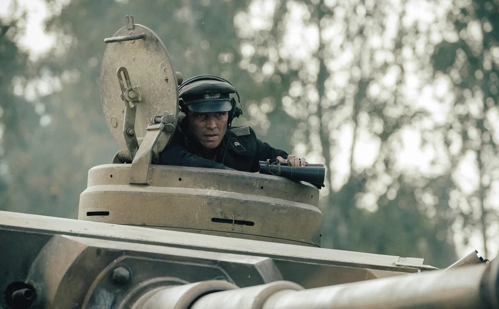 Листайте кадры.