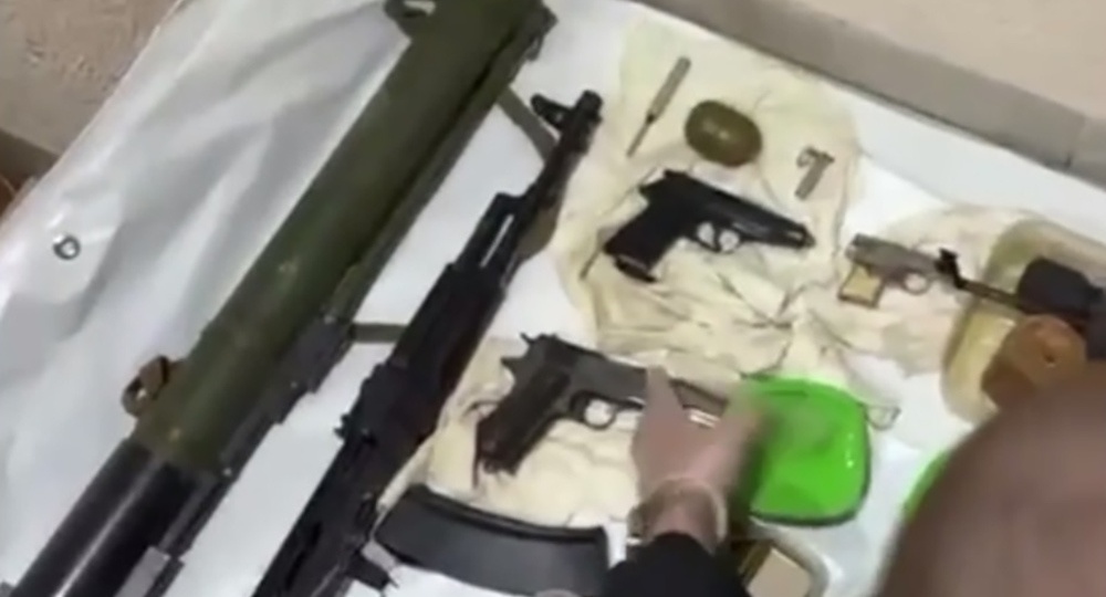 Автоматы и гранатометы. Схрон с оружием обнаружили у члена ОПГ, которая причастна к тройному убийству в Петербурге