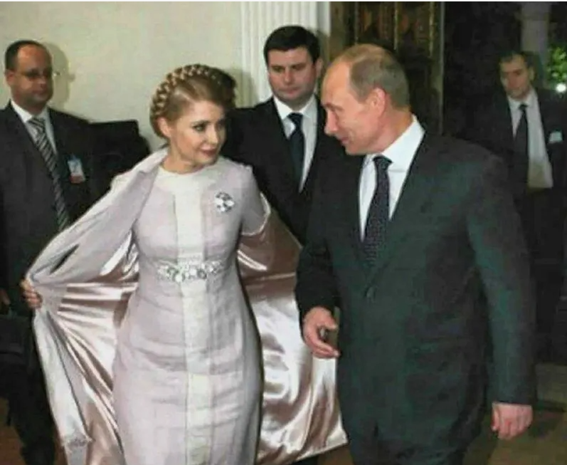 Володя. я вся горю в плену твоих глаз, мне бы это... газу поболее...