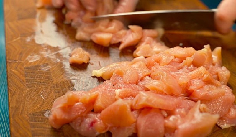 Быстрый рецепт домашних куриных сосисок по методу "2 кипятка" 