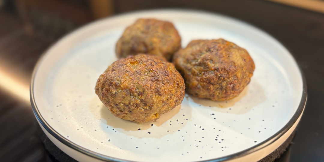 Простые котлеты в духовке