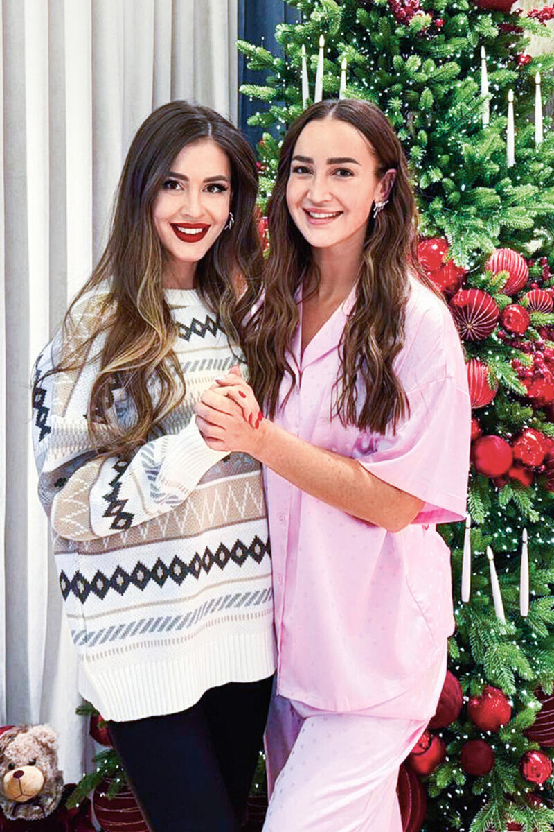    Ольга Бузова с сестрой Анной Соцсети Ольги Бузовой