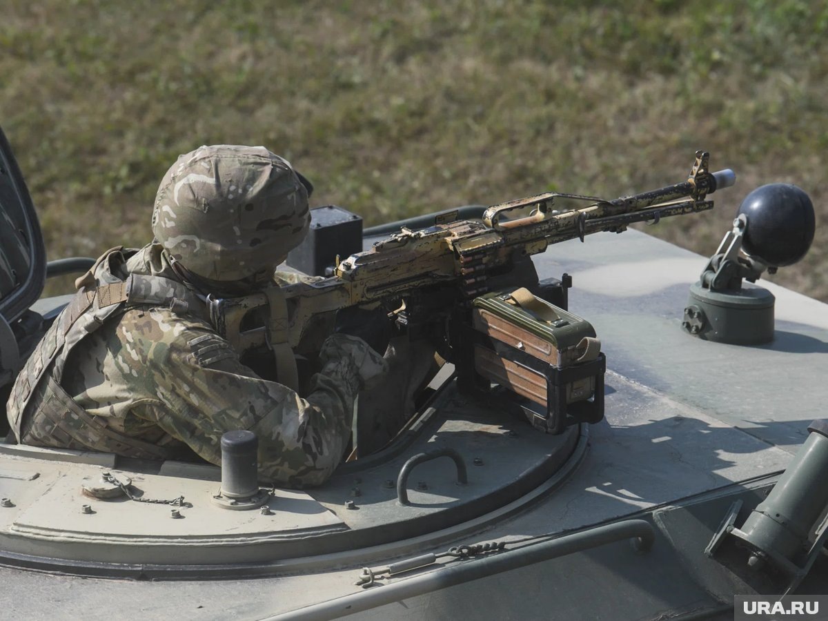     ВС РФ уничтожили натовский бронеавтомобиль