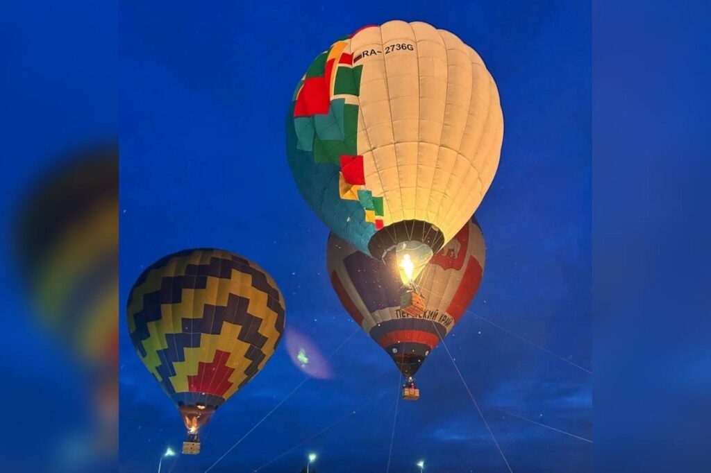    Фото: Зимний фестиваль воздухоплавания «Счастье в небе» / В контакте Иван Фистин