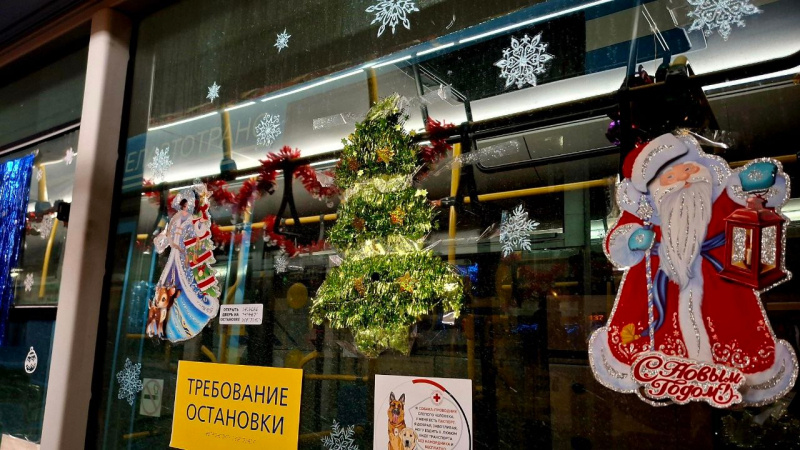    Новогодние троллейбусы ездят по Петрозаводску«Карелавтотранс» / VK