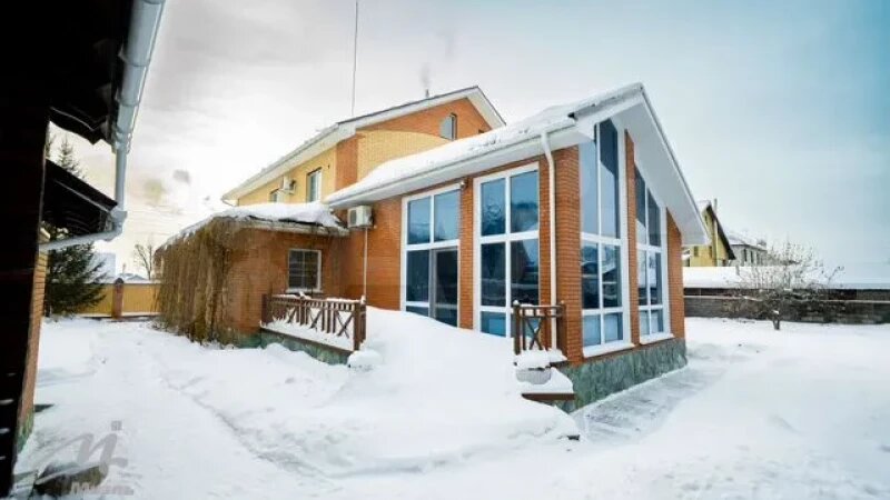    В Барнауле продают коттедж за 33 млн рублей. «Авито»