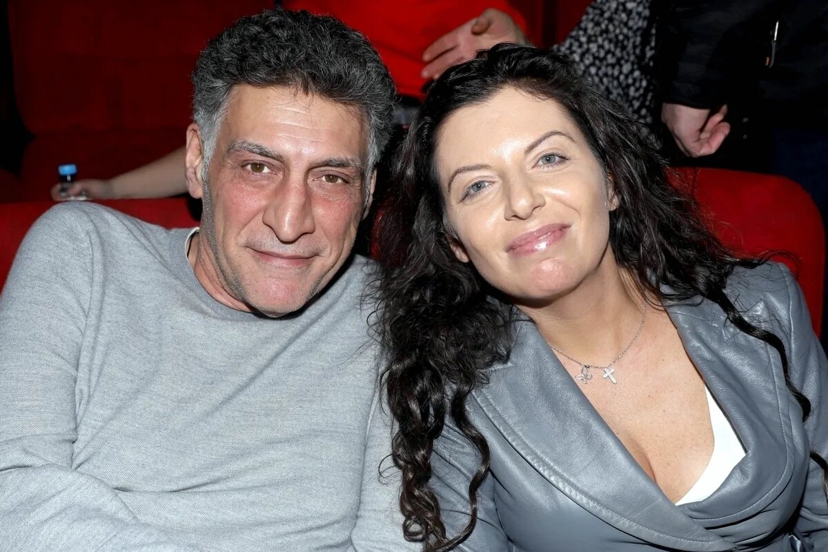     «Сегодня Тиграну исполнилось бы 60 лет. Я не могу смотреть это»: онкобольная Маргарита Симоньян показала семейное видео