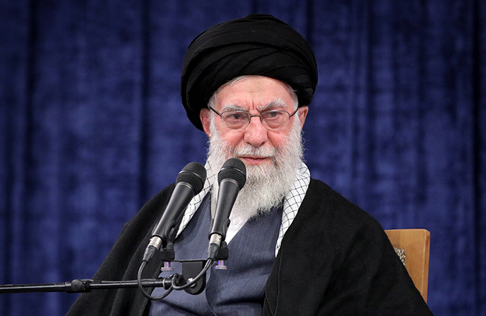 Верховный лидер Ирана обвинил Запад в обвале риала