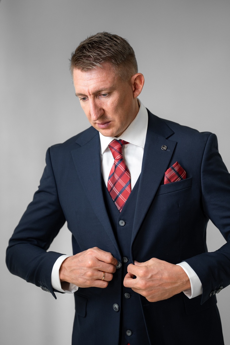 Меня зовут Сергей Антонов.