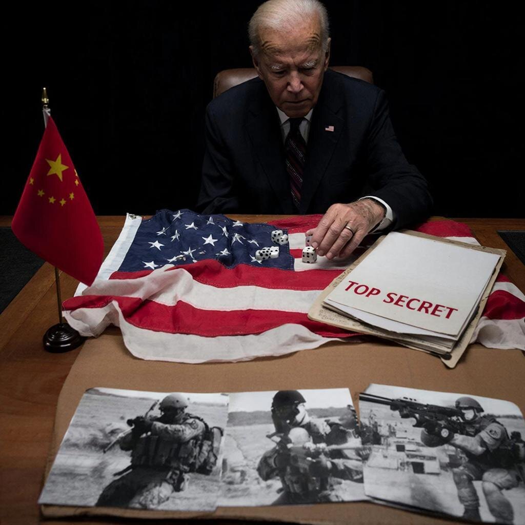 В частности США опаздывают к разделу мира из-за Джо Байдена, который, по мнению Трампа, украл у него прошлый президентский срок. И заигрался в глобализм.