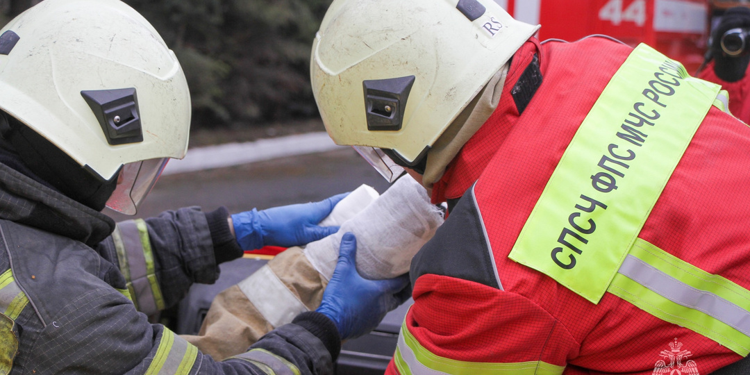 В Москве ликвидировали пожар в складском помещении на Комсомольской площади