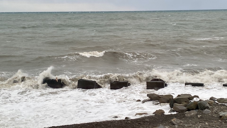    Землетрясение магнитудой до 4 баллов ощущалось в Сочи Олег УМАРОВ