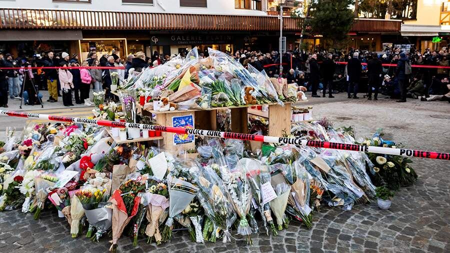    Фото: REUTERS/JEAN-CHRISTOPHE BOTT/Pool