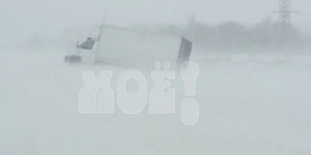 Воронежские водители попали в снежный буран на трассе