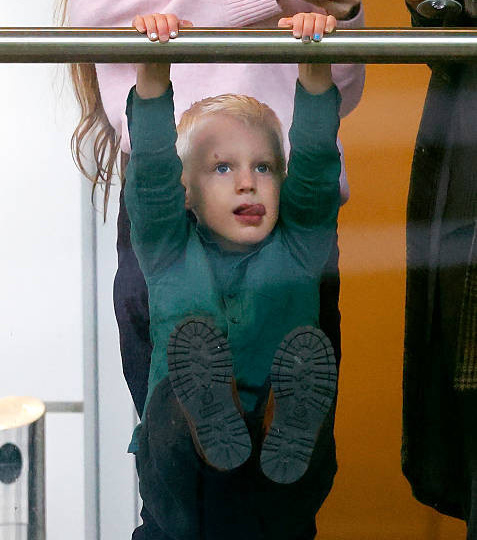 Лукас Тиндалл после публикации фото, забрал лавры принца Луи