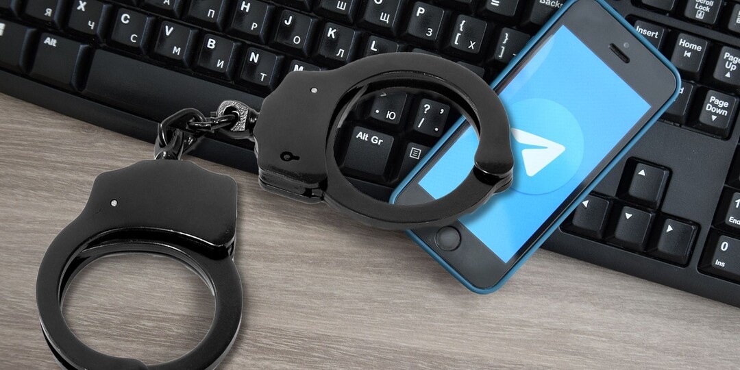 В Петербурге задержана треш-блогерша за секс на семейной могиле (видео)