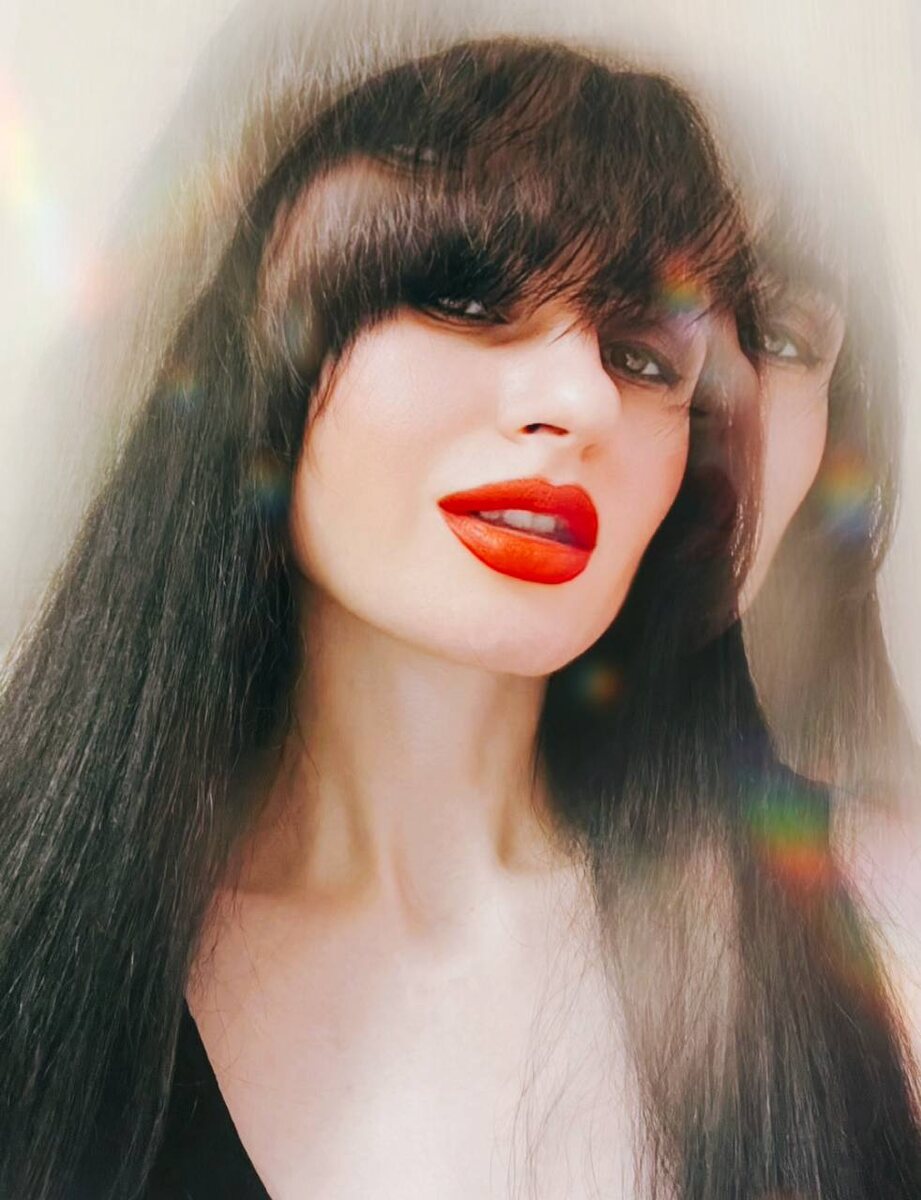 Вила DeVila — мировой эксперт в брендинге и стратегиях 