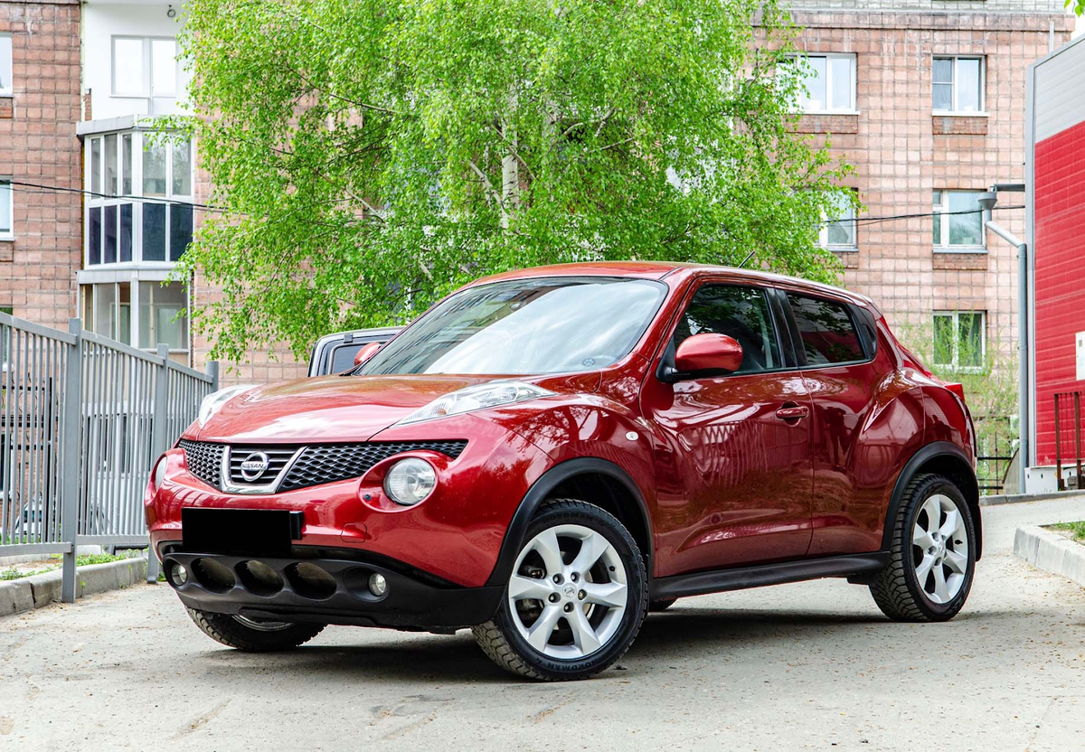 Серийный Nissan Juke (2012) даже сегодня выглядит необычно