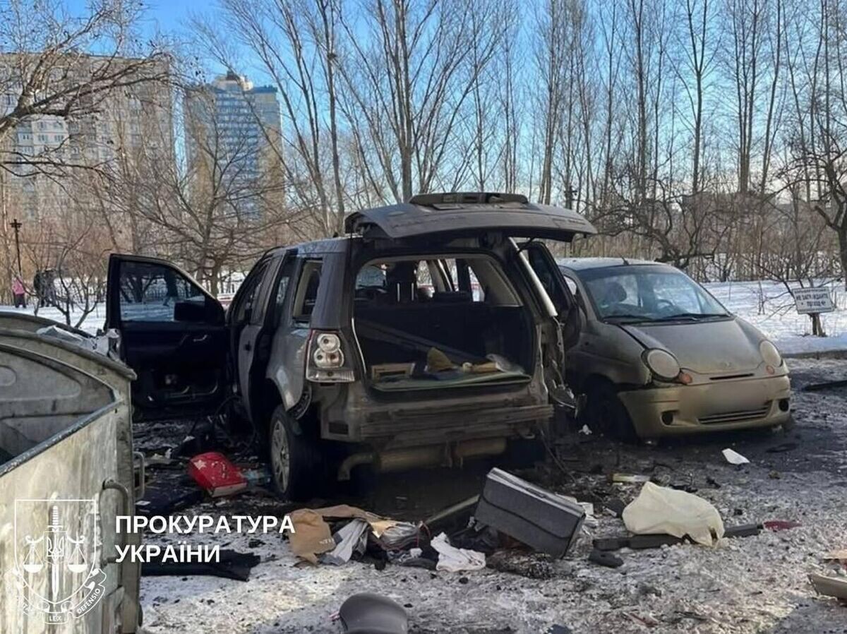    Последствия взрыва автомобиля в Киеве | © Фото : прокуратура Украины