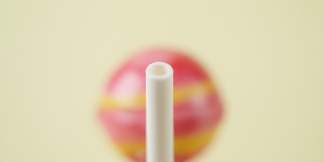 Зачем на палочках «Чупа-Чупс» делают маленькую дырочку? Инженерное решение на века