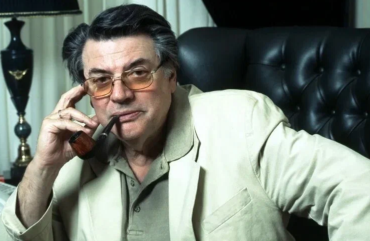 «Образцовый муж» с тайной в шкафу: Кем стал внебрачный сын Александра Ширвиндта, которому запретили переступать порог отцовского дома