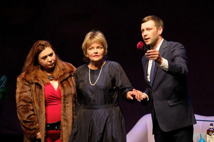 Александра Яковлева в спектакле «Две женщины и лейтенант»