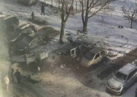    В Киеве взорвался внедорожник, пострадал военнослужащий