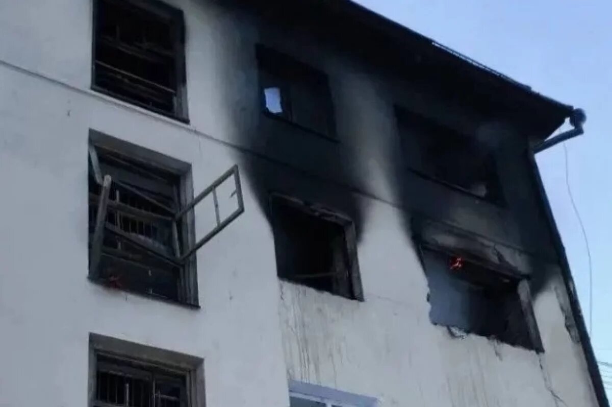    Три человека пострадали при взрыве газа в многоэтажке Первоуральска