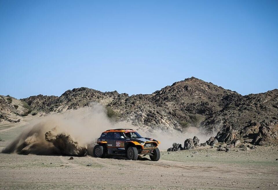    Дакар-2026, 1-й этап: Неожиданная победа Mini, провал Лёба и Аль-РаджиDakar